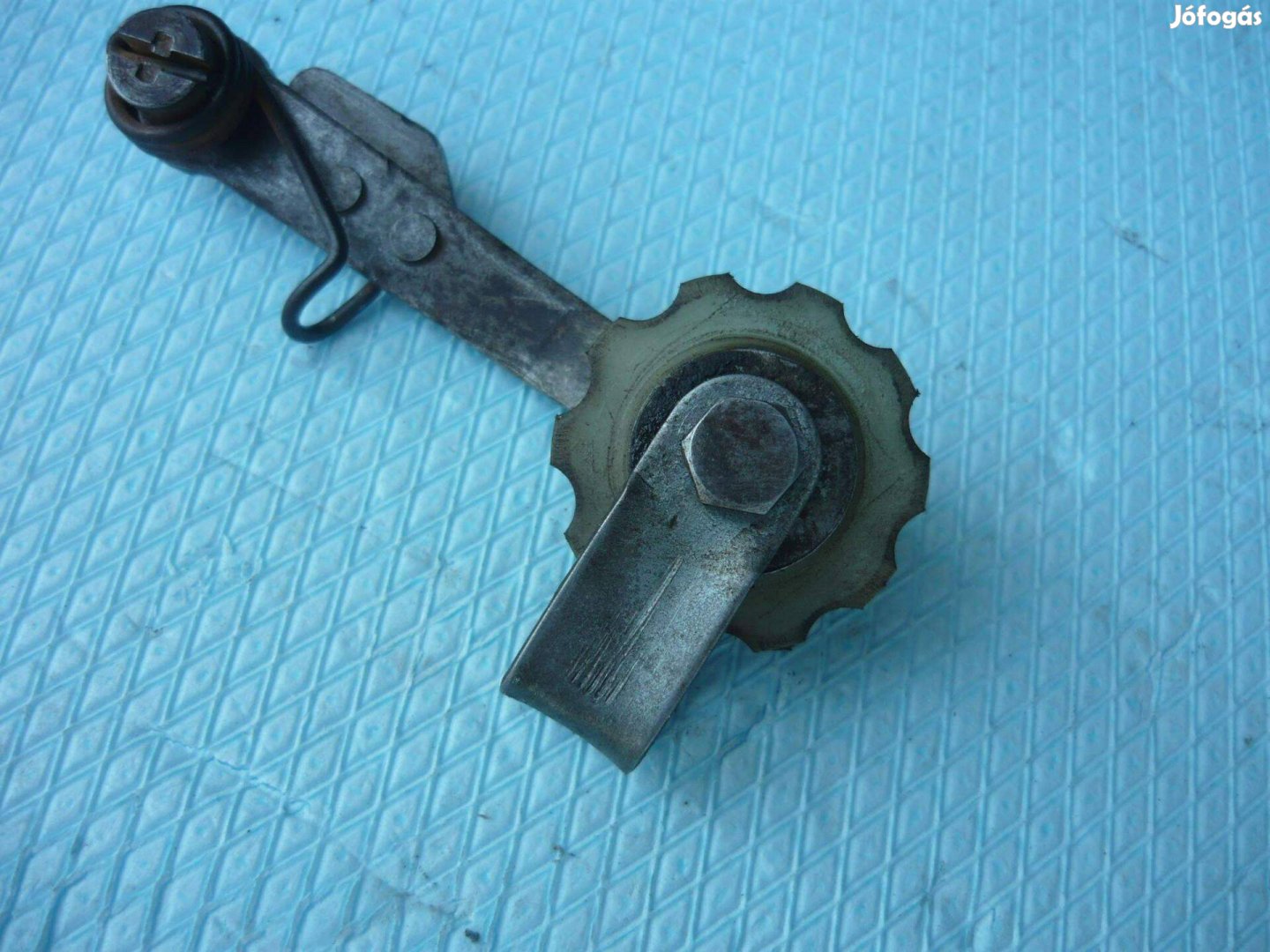Suzuki eko láncfeszítő