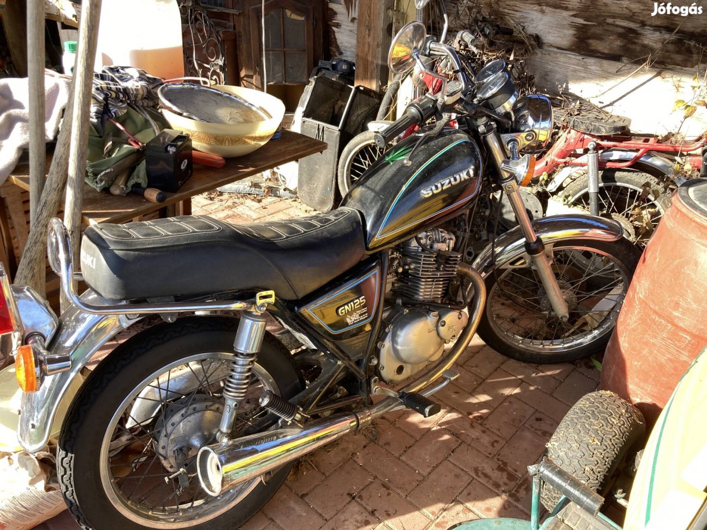 Suzuki gn125 4 ütemű motor alkatrész