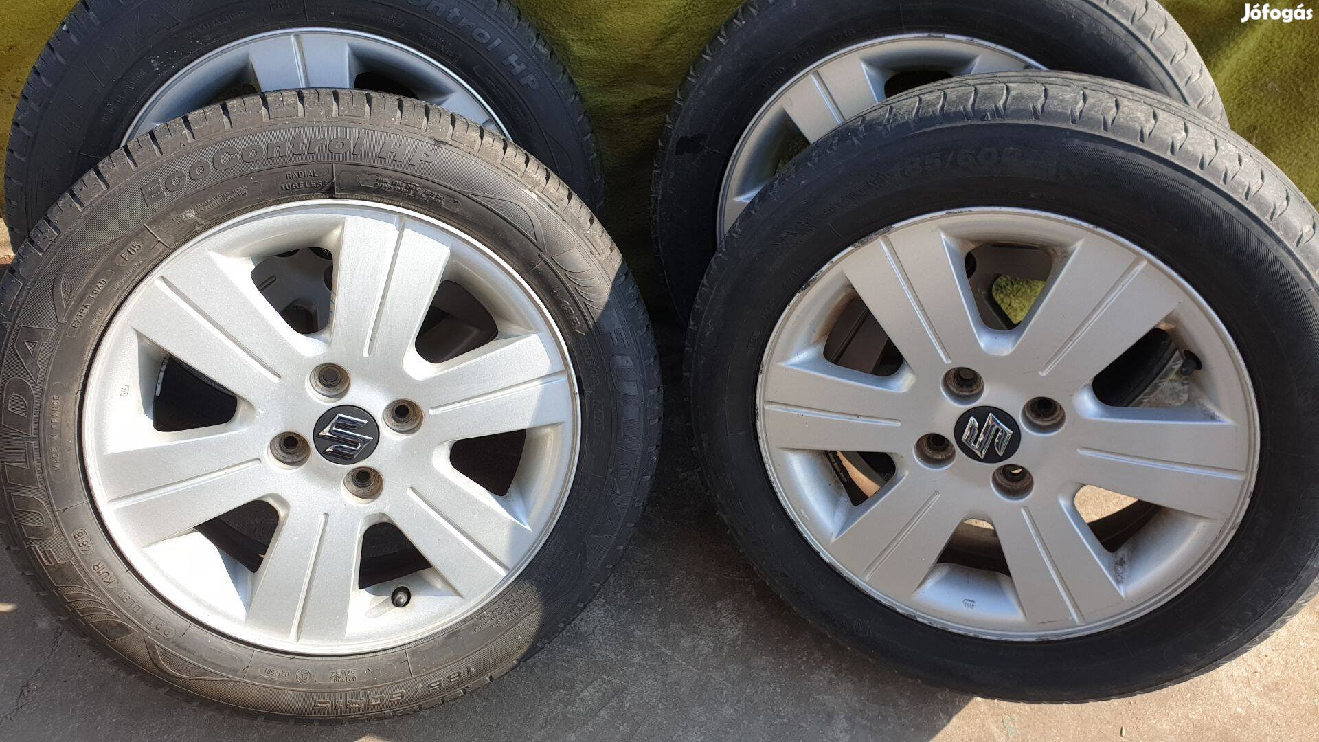 Suzuki gyári alufelni 15 col
