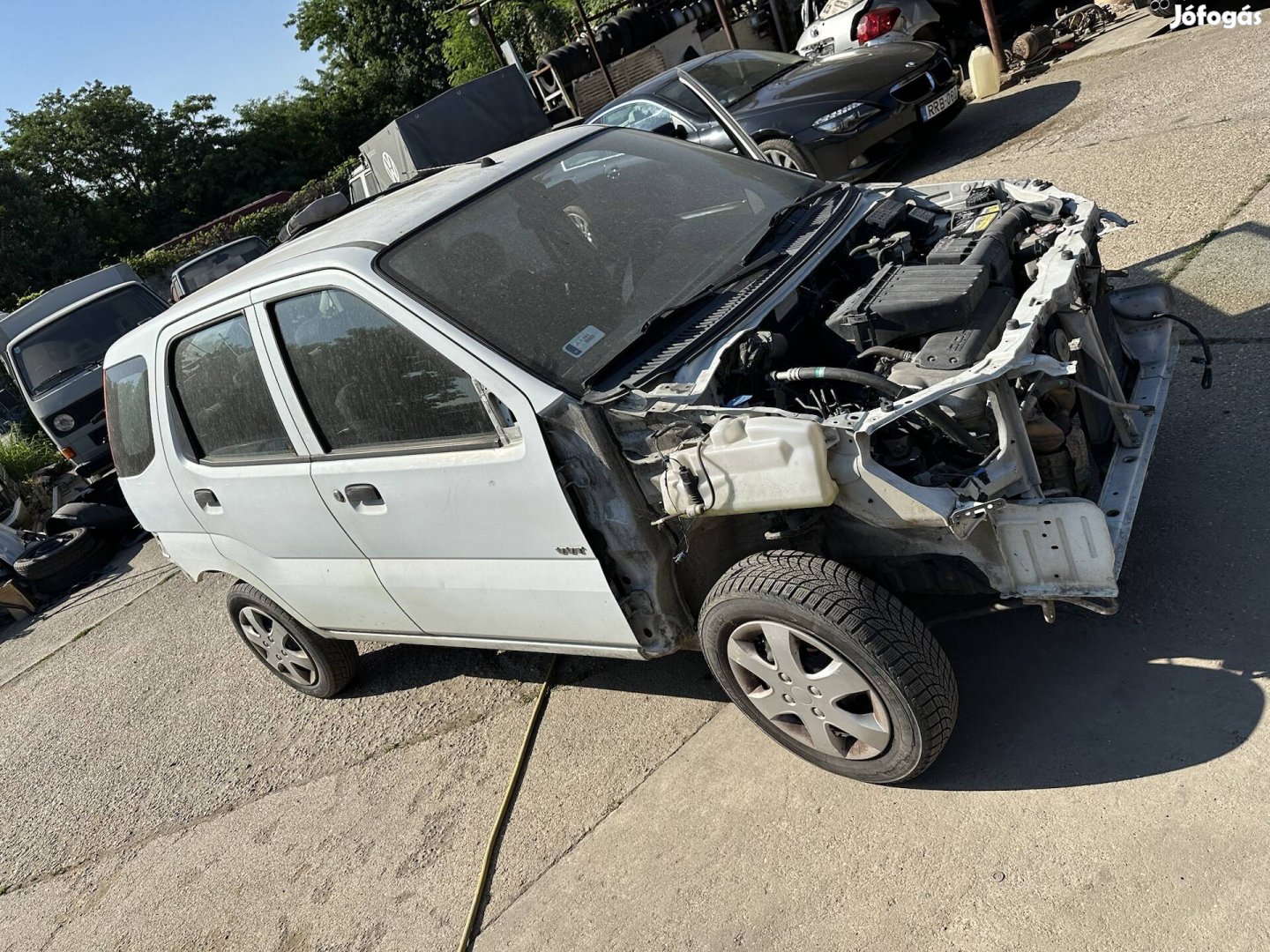 Suzuki ignis alkatrészei eladók 