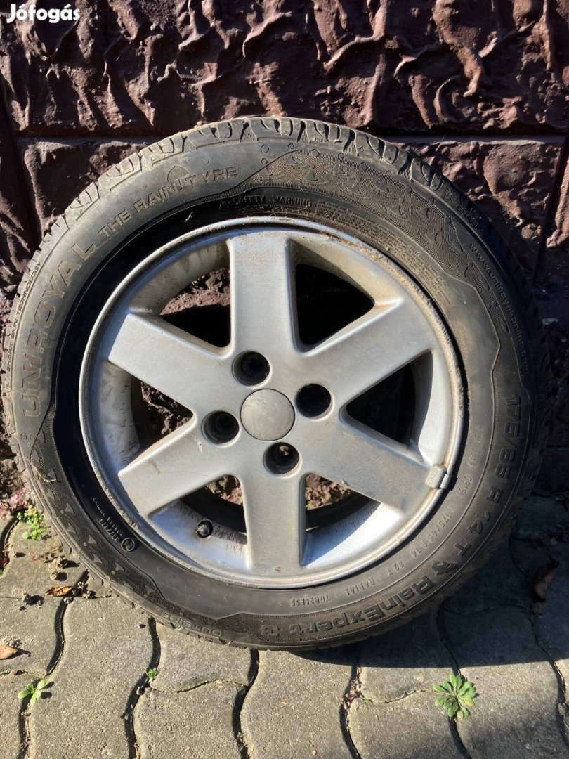 Suzuki ignis gyári alufelni nyári gumikkal (4db)