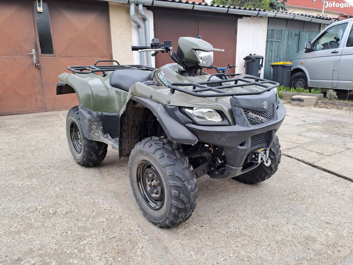 Suzuki king 700