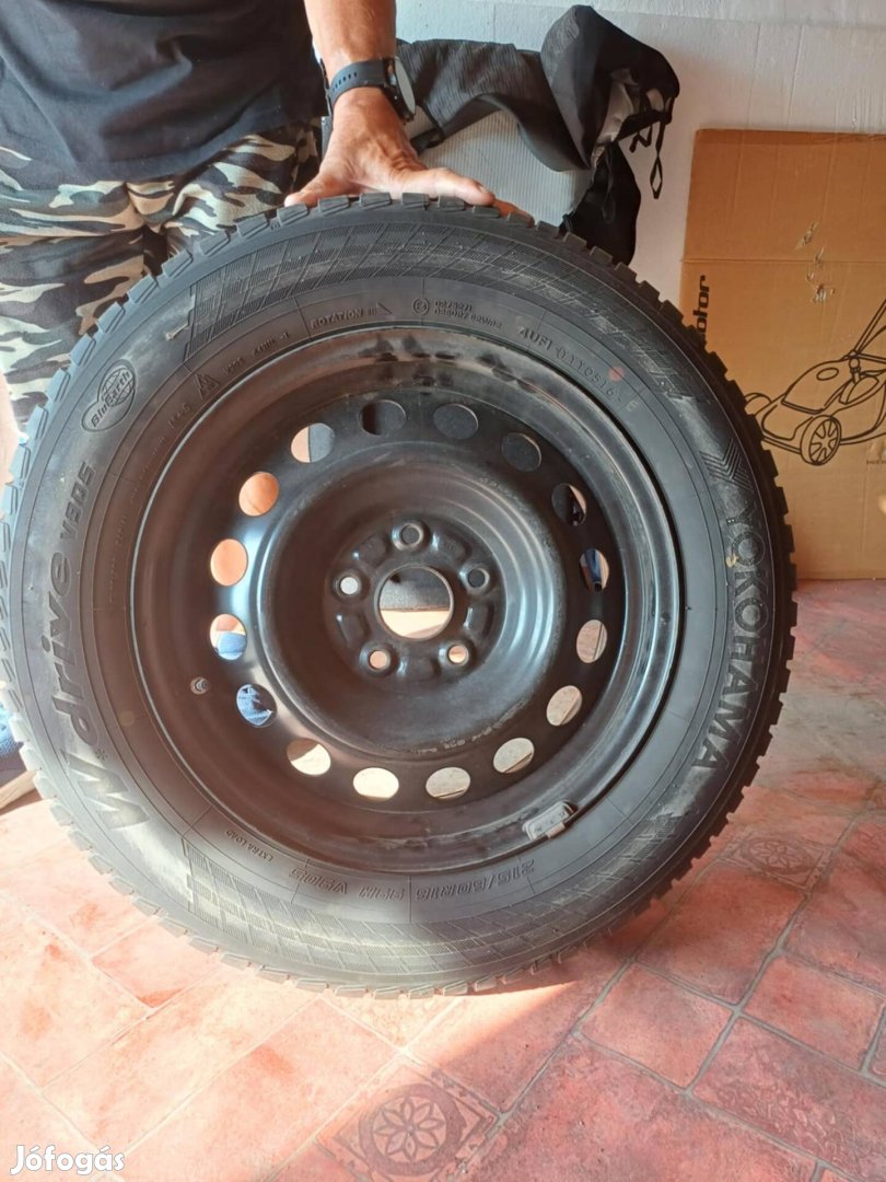 Suzuki lemezfelni téli gumival eladó