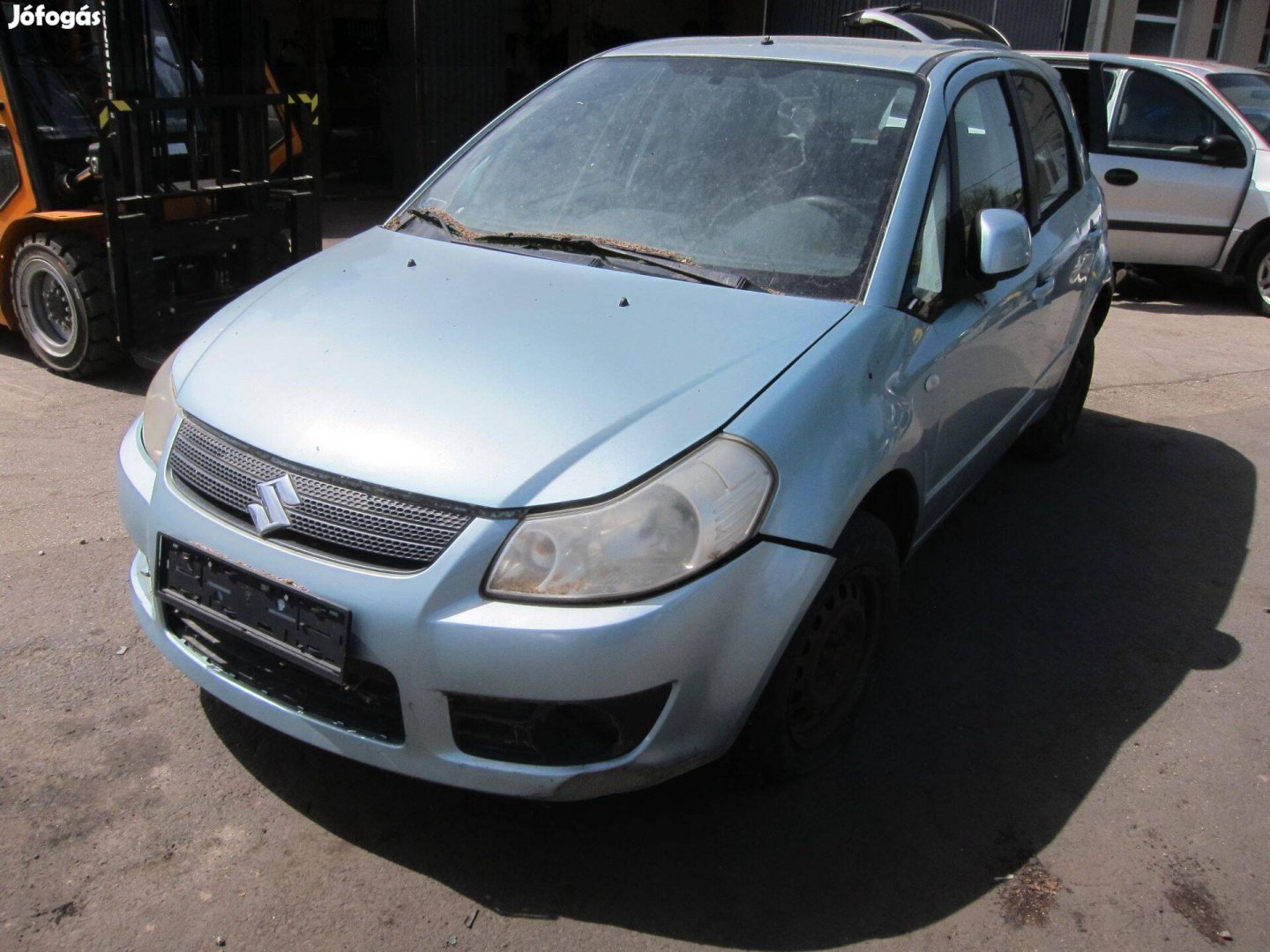 Suzuki sX4 bontott alkatrészek