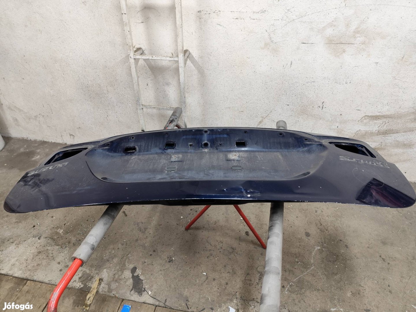 Suzuki s cross csomagtér ajtó 