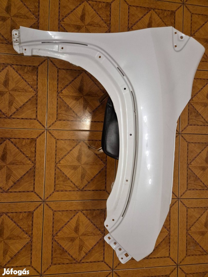 Suzuki s-cross jobb sárvédő