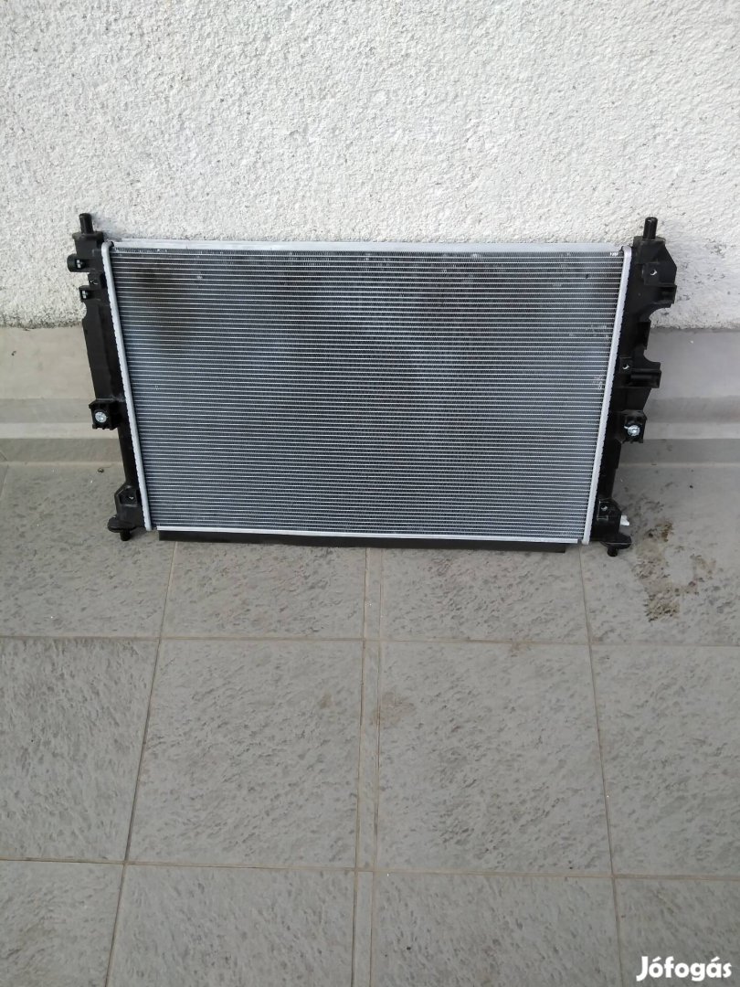 Suzuki scross gyári hűtő olcsón. küldés ok