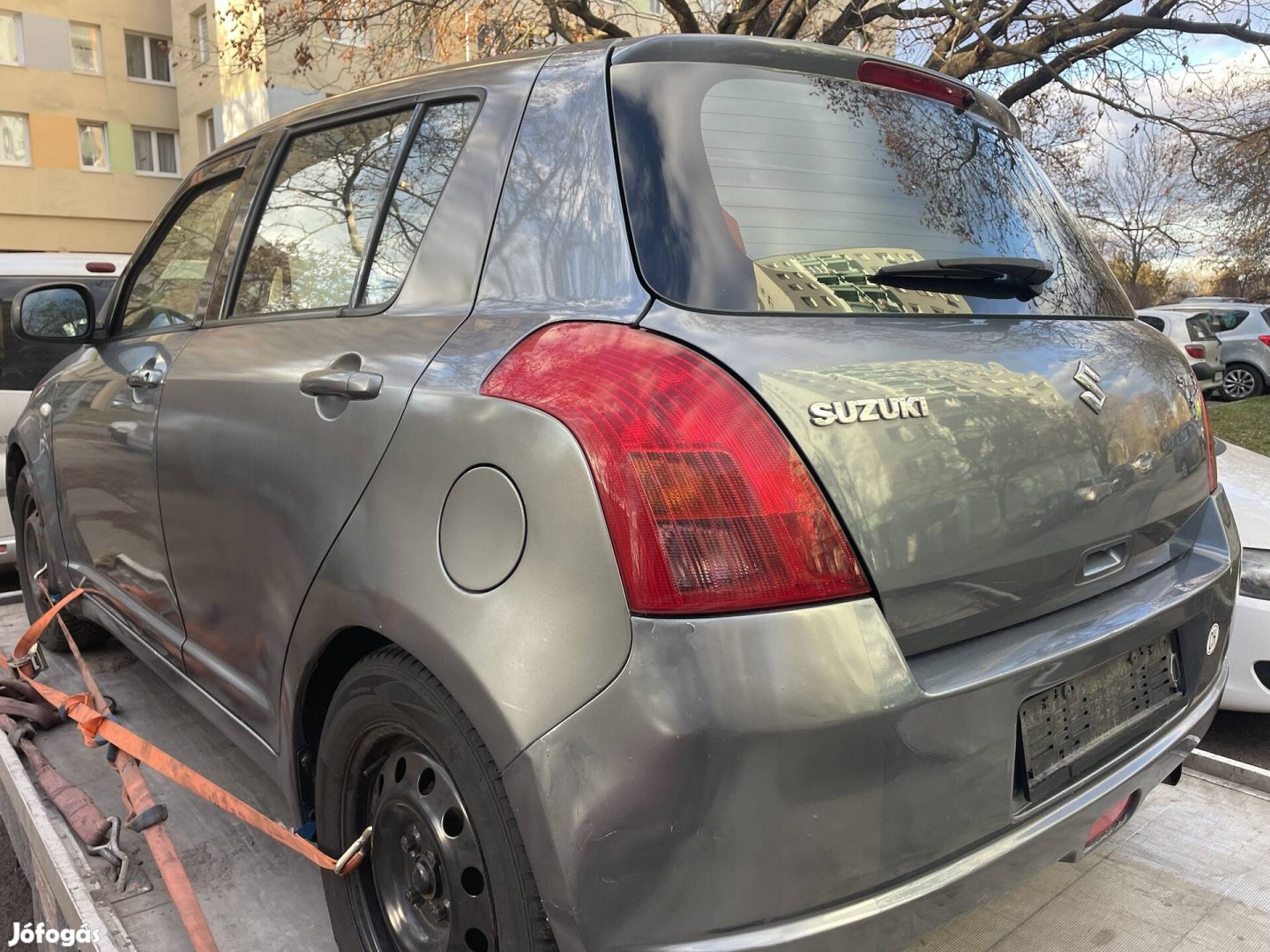 Suzuki swift 2006 bal hátsó ajtó   eladó