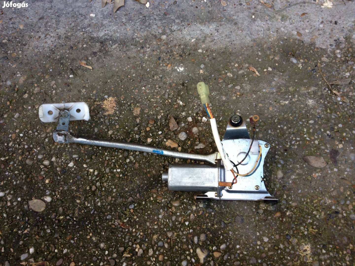 Suzuki swift ablaktörlő motor