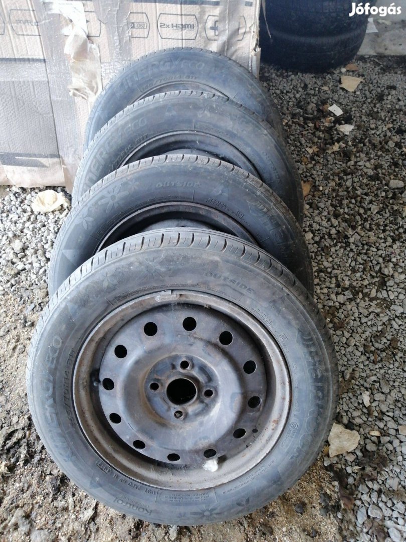 Suzuki swift acélfelni jó hankook gumikkal(2005 suzukiról)