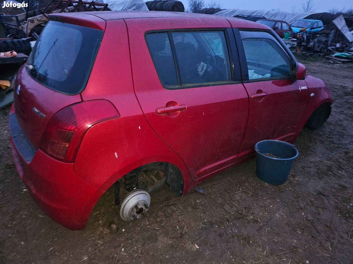 Suzuki swift ajto üveg kaszni ellem alkatrész ülés