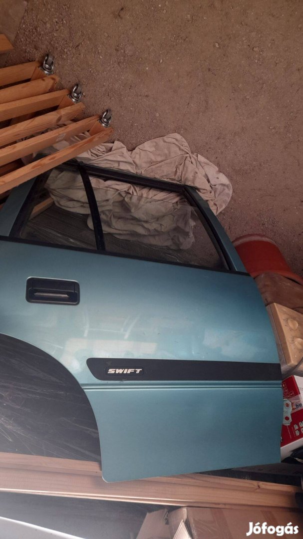 Suzuki swift bal oldali ajtó