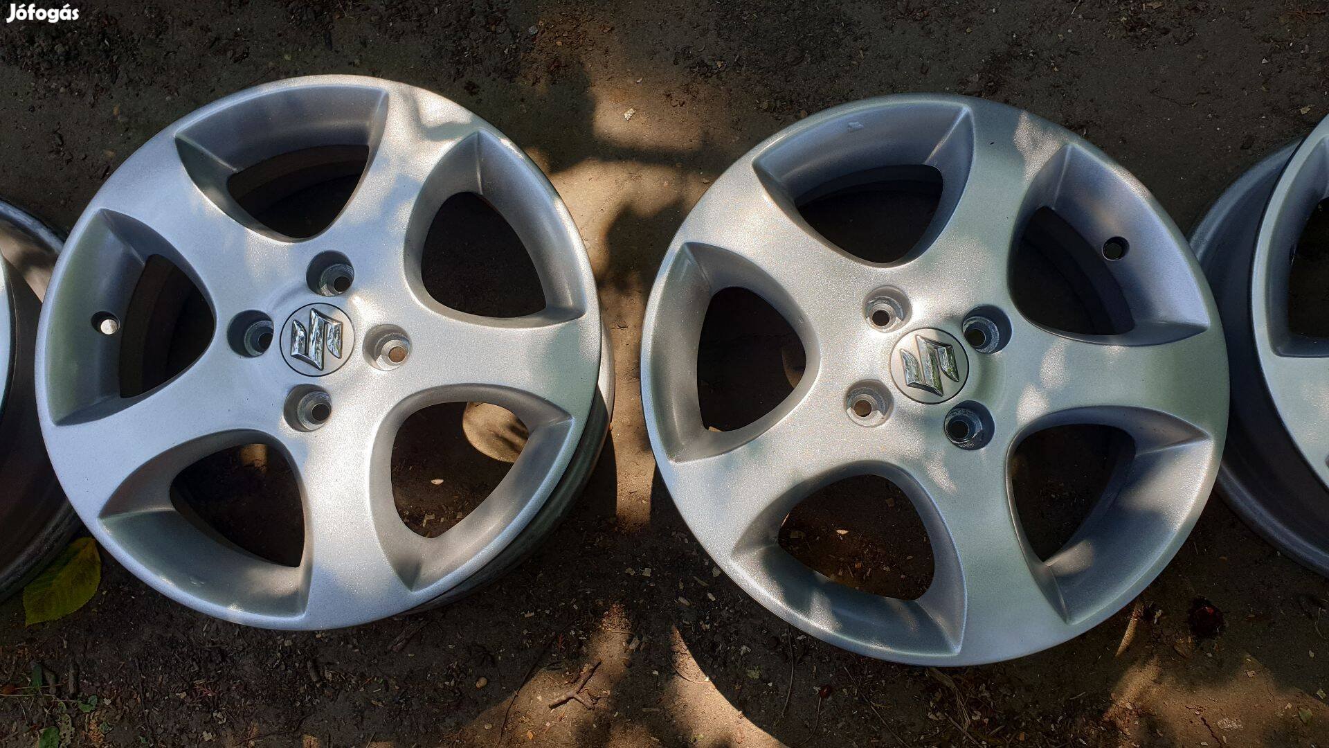 Suzuki swift gyári alufelni 15" col