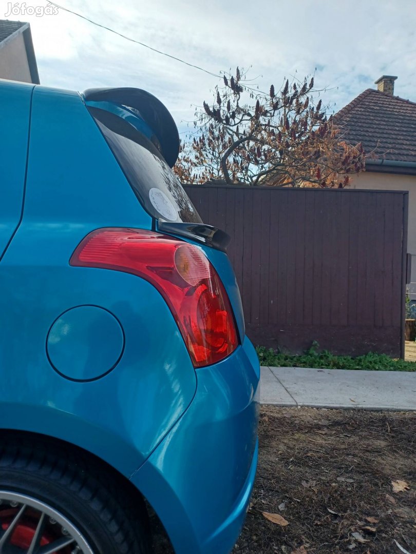 Suzuki swift hátsó egyedi szárny spoiler 