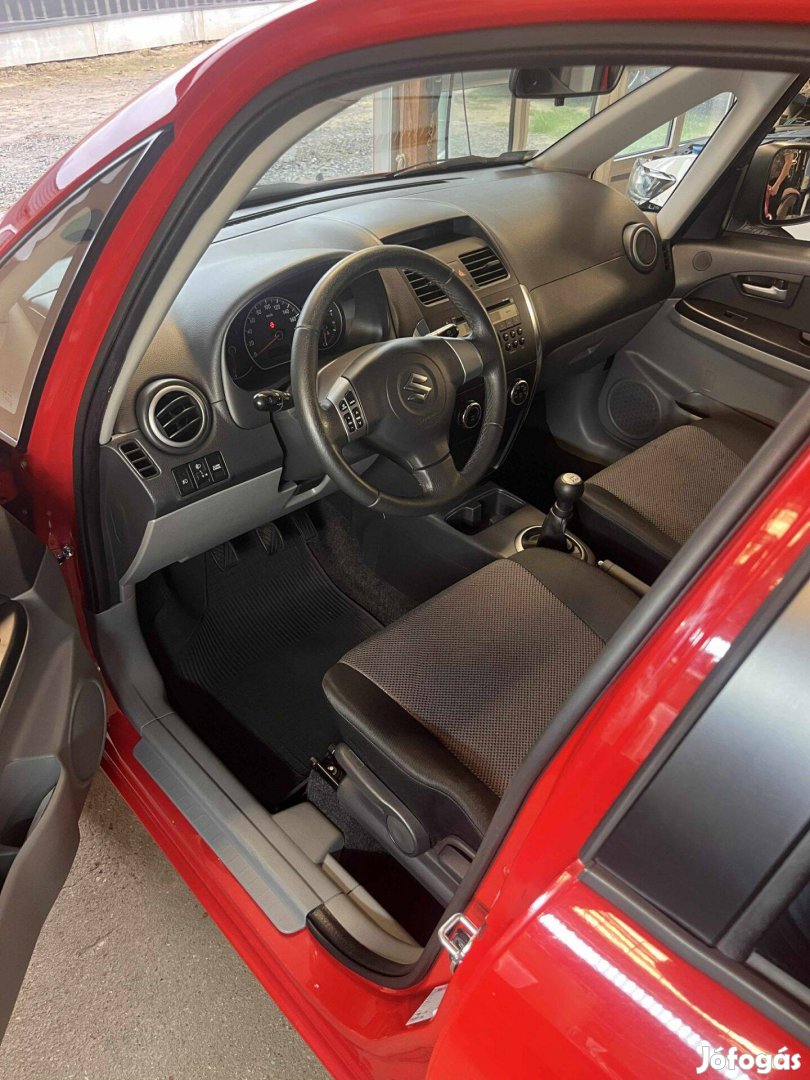 Suzuki sx4 eladó