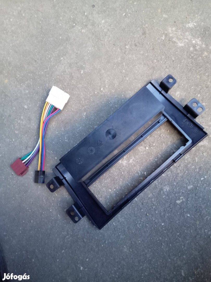 Suzuki sx 4,(Fiat Sedici)átalakitó keret rádiohoz ,stb eladó