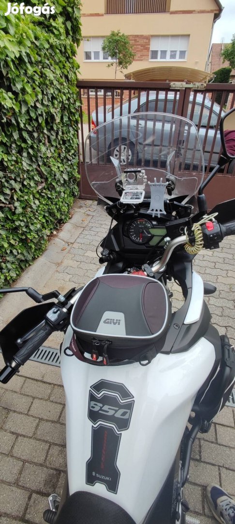 Suzuki vstrom 650 2023 20e km új állapotban 