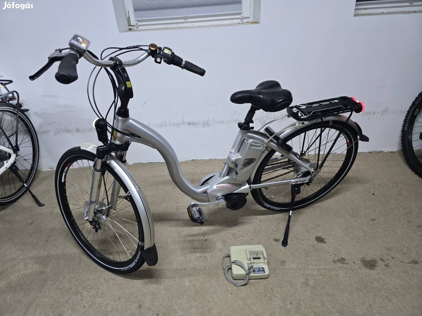 Svájci Flyer, középmotoros elektromos kerékpár bicikli ebike