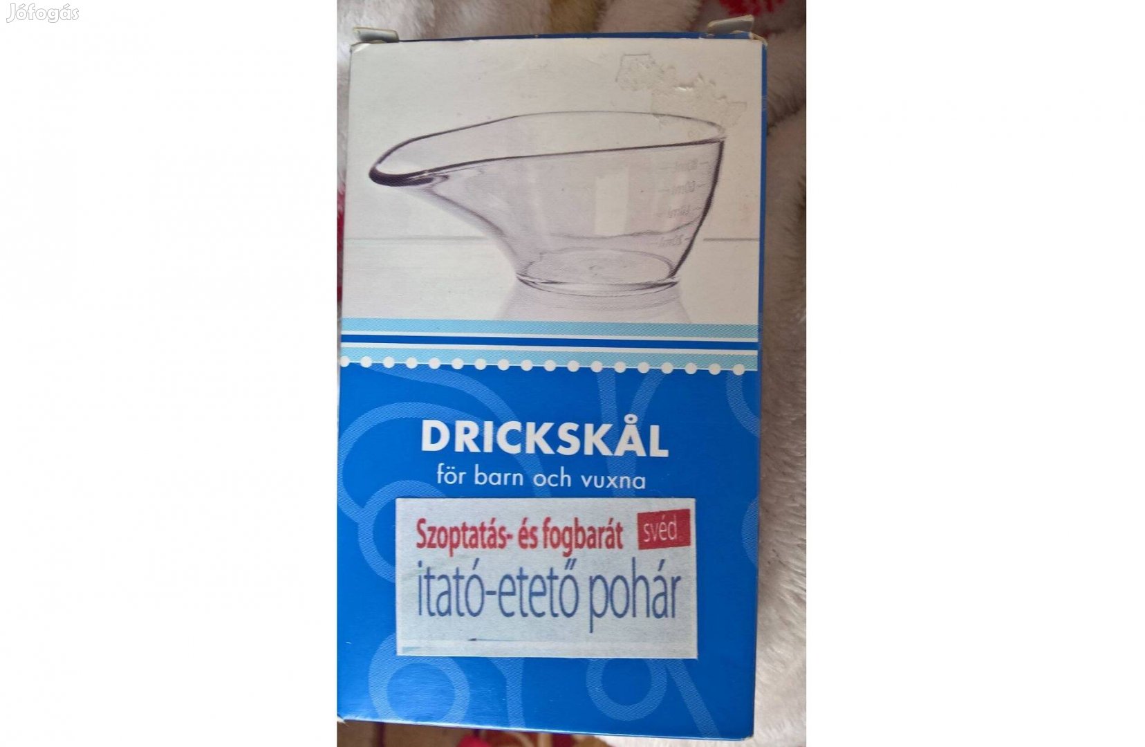 Svéd itató- és etetőpohár mércés