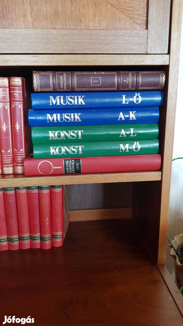 Svéd nyelvű könyvek