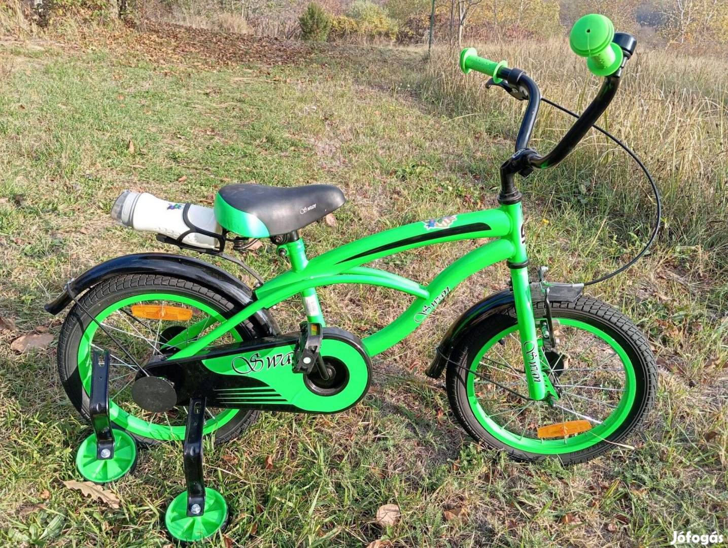 Swan gyermek kerékpár. 16-os. Új! kulaccsal. Pótkerékkel,