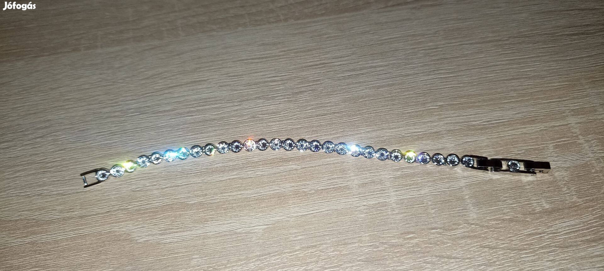 Swarovski karkötő