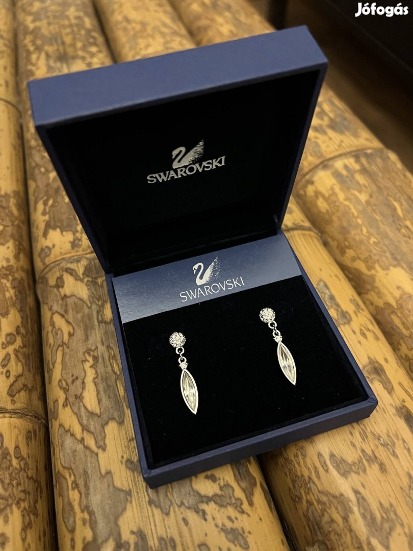 Swarovski nyaklánc (38 cm) és fülbevaló (3.3 cm) szett