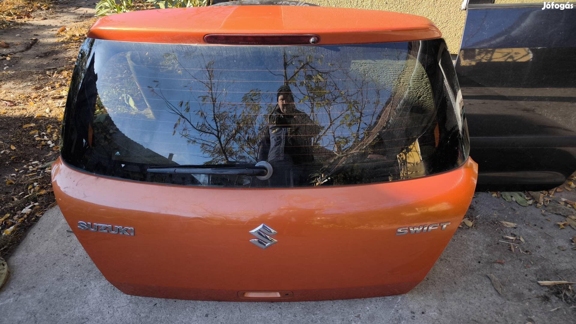 Swift 2005-bölcső,levélrács,mankókerék,csomagtér klímakompresszor 