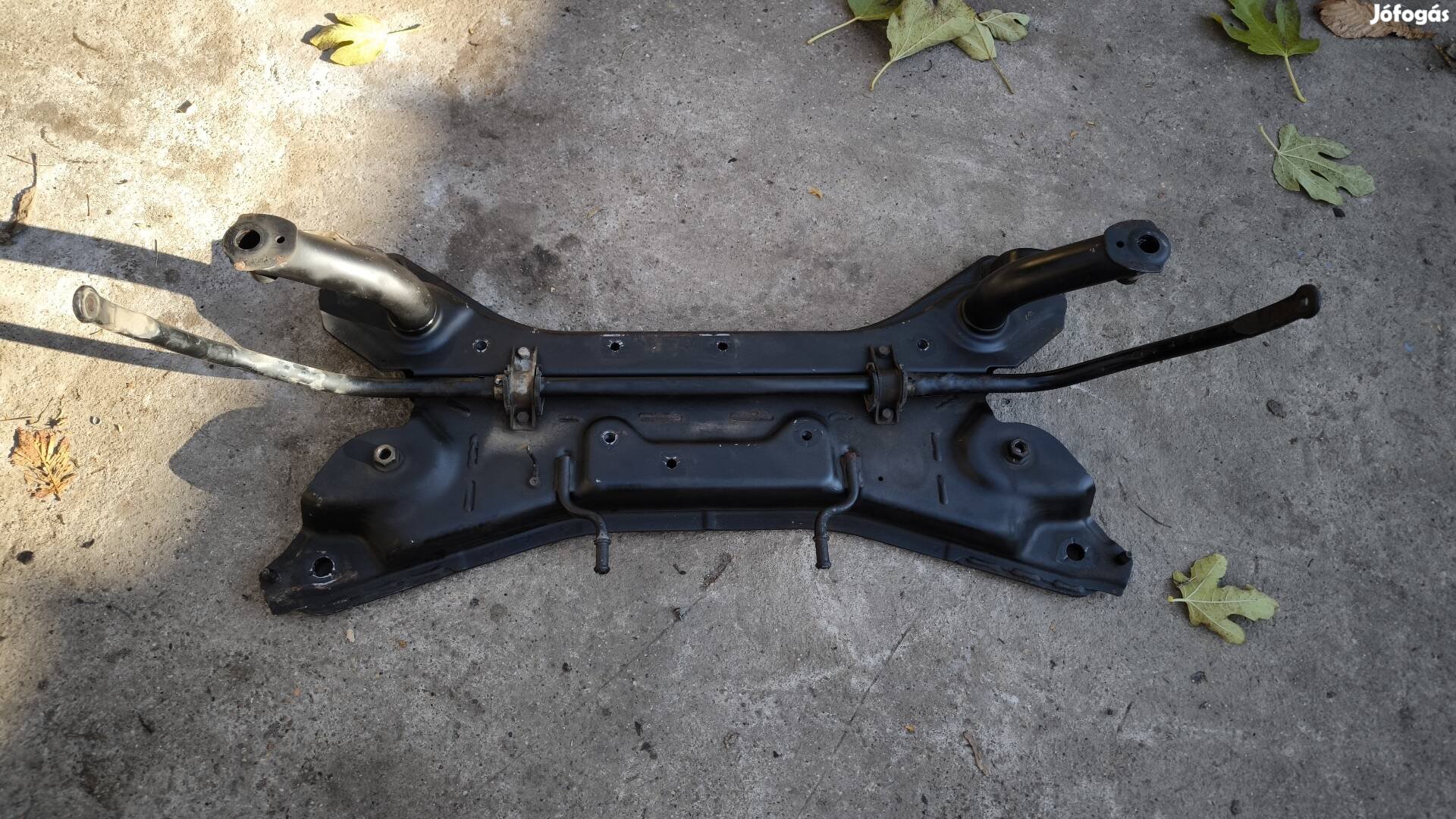 Swift 2005-bölcső,levélrács mankókerék csomagtér klímakompresszor 