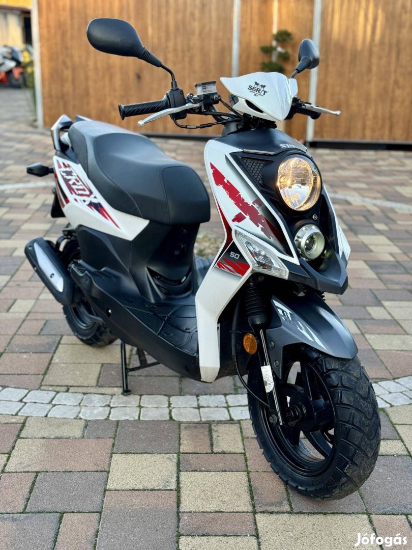 Sym Crox Terep robogó