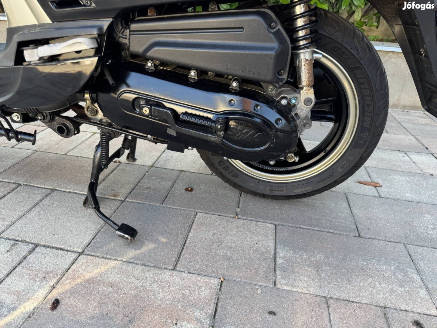 Sym Fiddle 50 robogó Vespa hatású