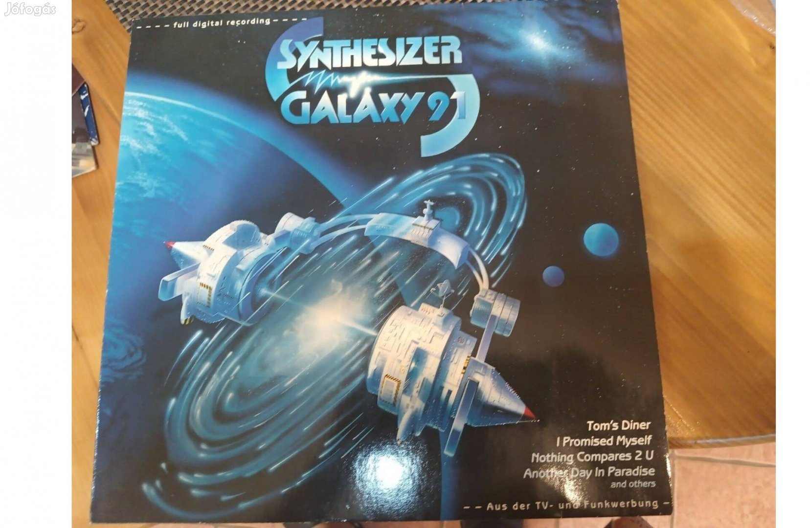 Synthesizer Galaxy LP hanglemez eladó