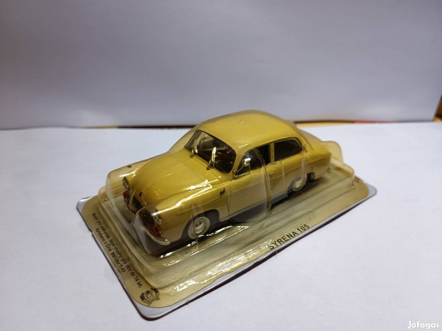 Syrena 105 1/43 modell