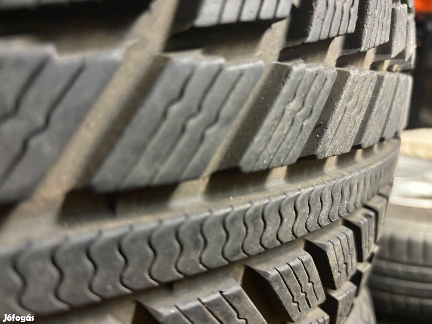 Syron 225/50 R18 XL téli gumi