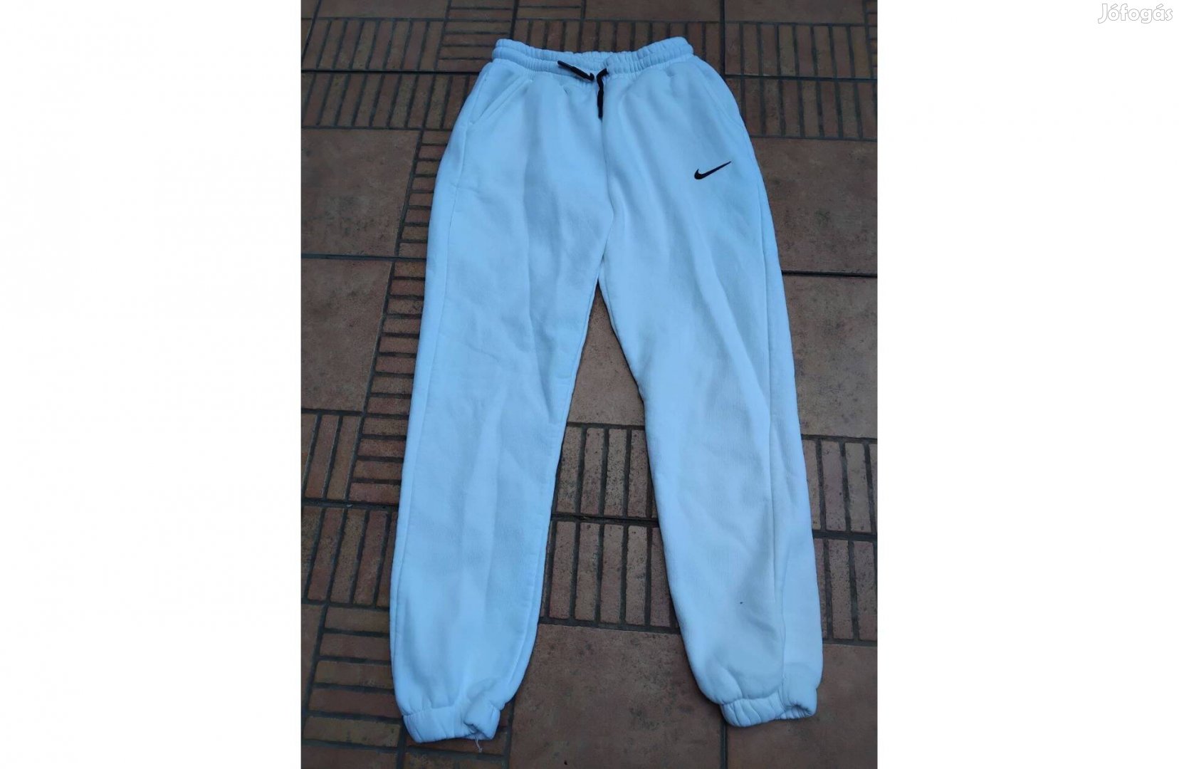 Szabadidőnadrág Nike nadrág L