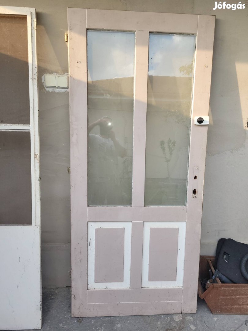Szabvány méretű ajtó és szúnyogháló