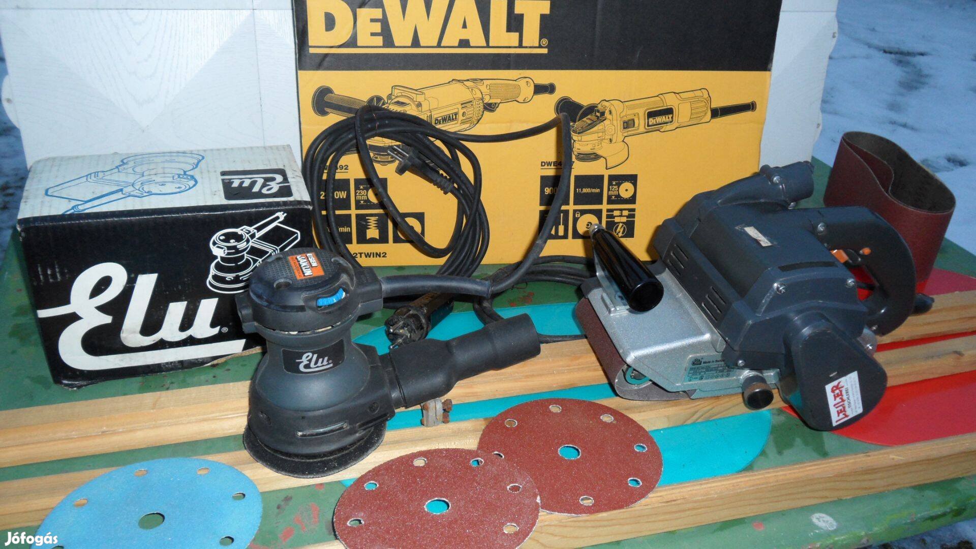 Szalagcsiszoló Dewalt ELU csiszoló 102 mm széles + Bosch pap