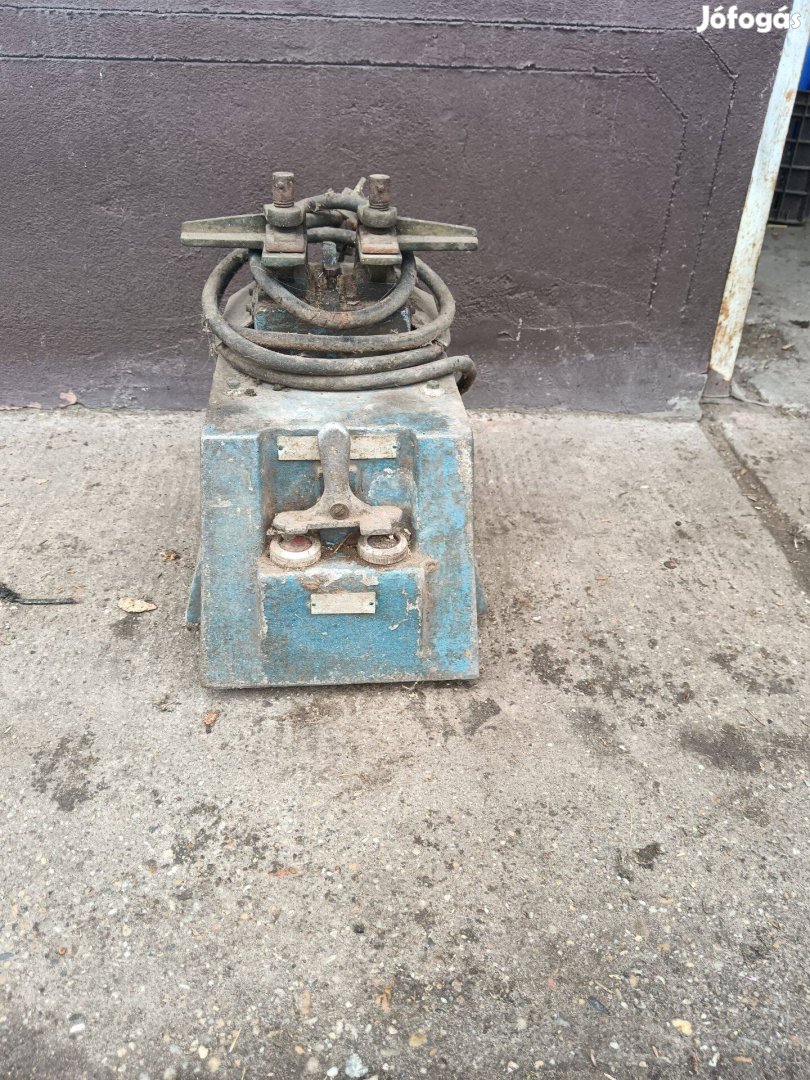 Szalagfűrész lap forrasztó