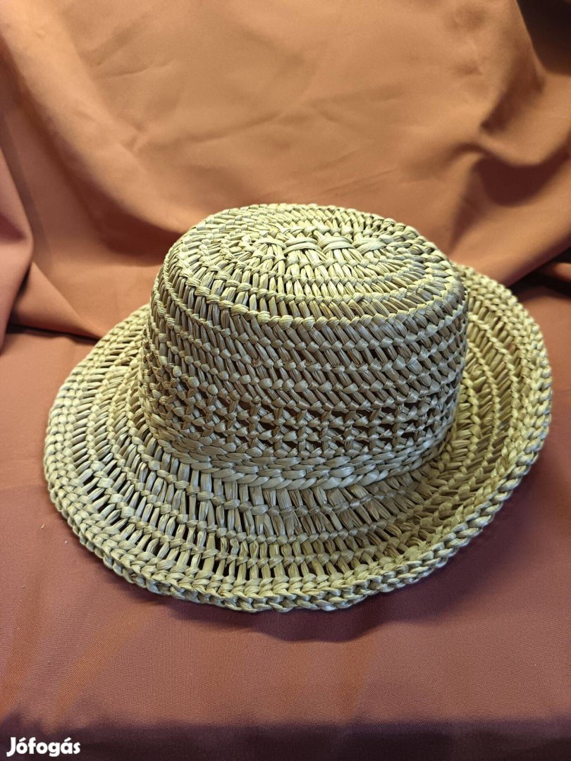 Szalma kalap eladó !