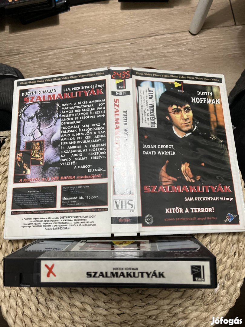 Szalmakutyák vhs m