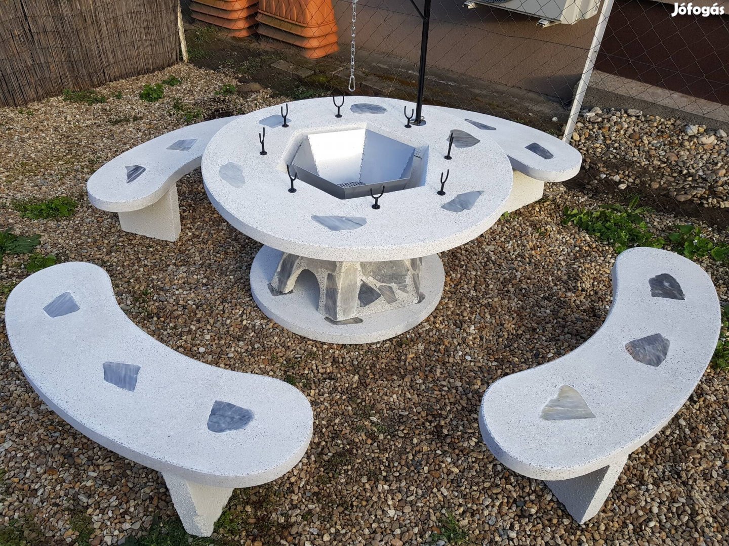 Szalonnasütő Bográcsozó műkő