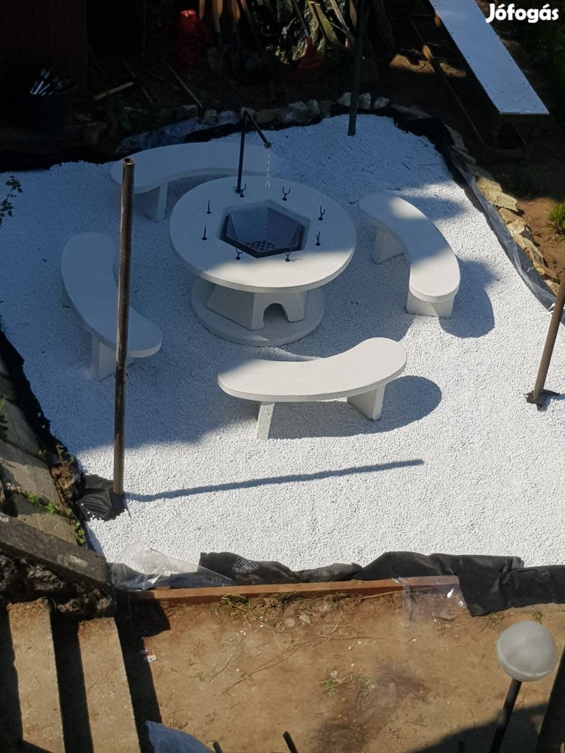 Szalonnasütő Bográcsozó műkő