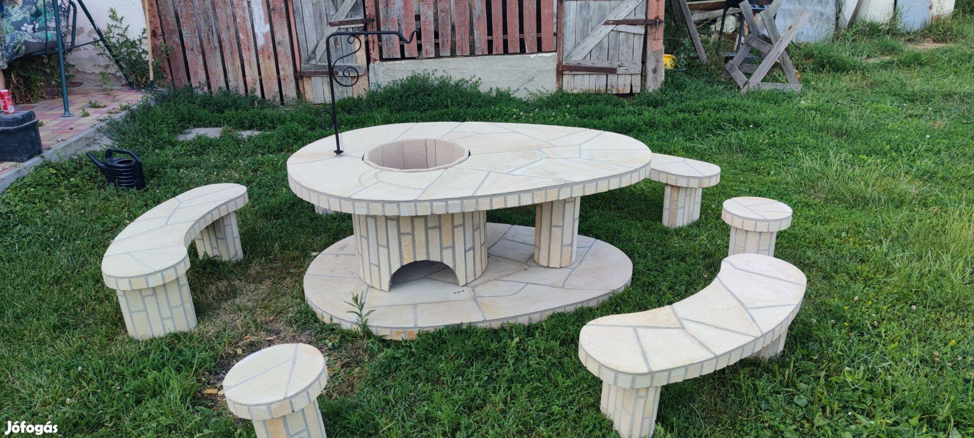 Szalonnasütő, bográcsozó körte alakú solnhofeni kővel