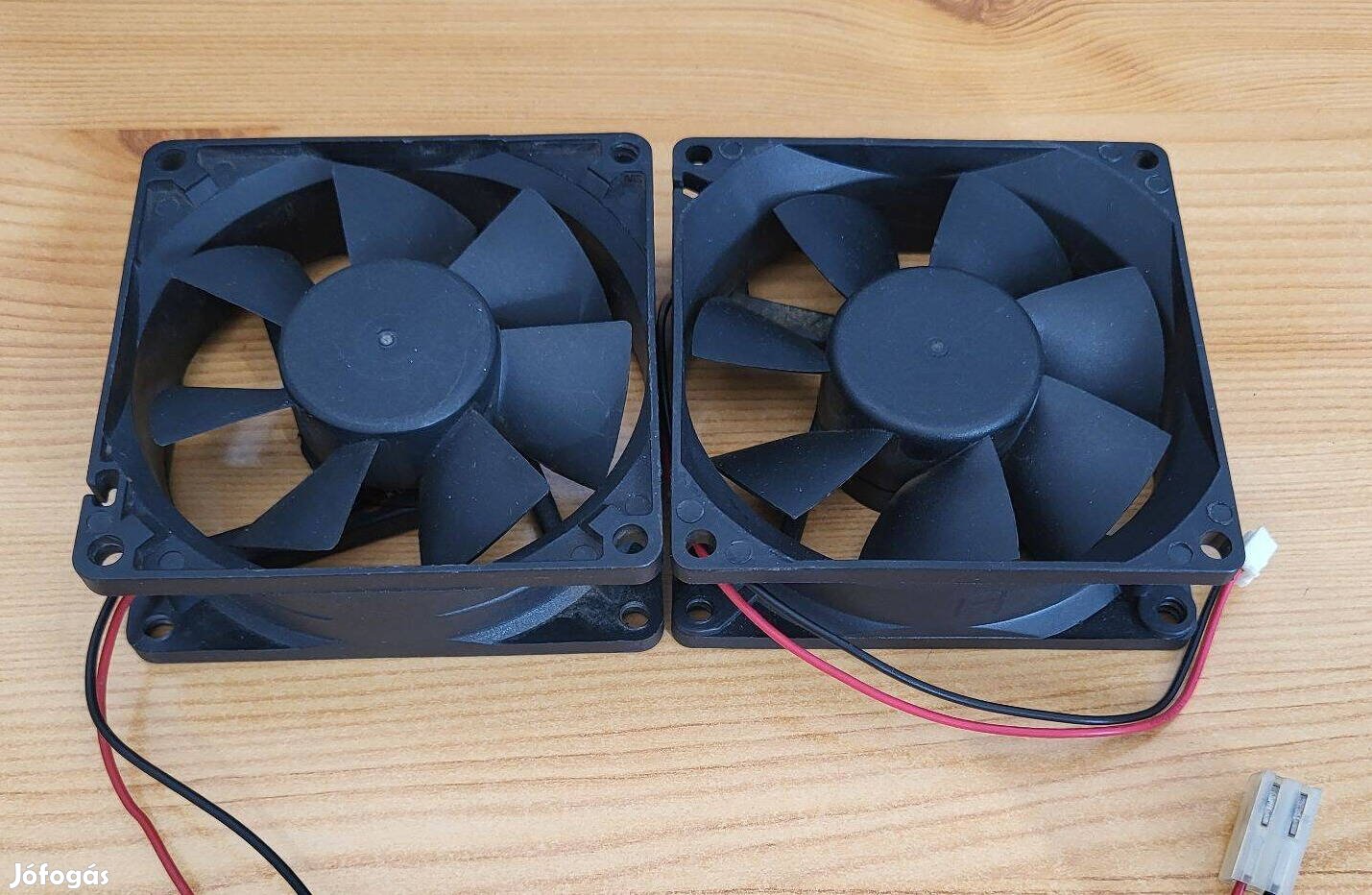 Számítógép PC hűtő ventilátor 80 × 80 × 25 (2db egyben)