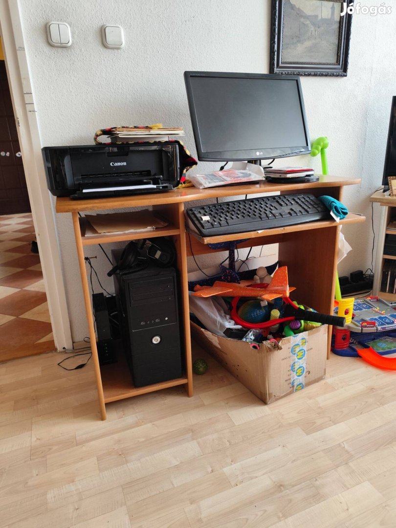 Számítógép asztal