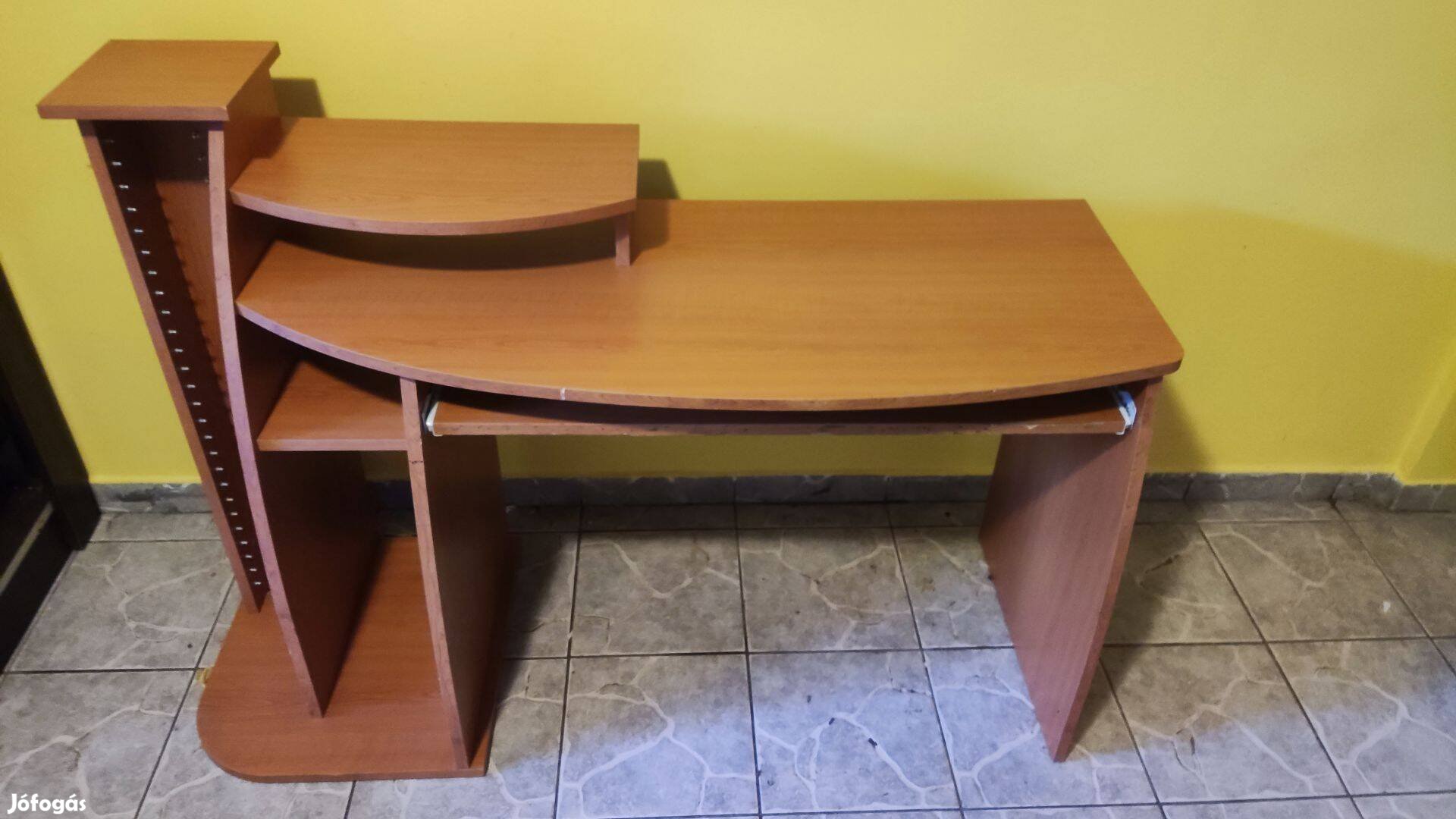 Számítógép asztal eladó