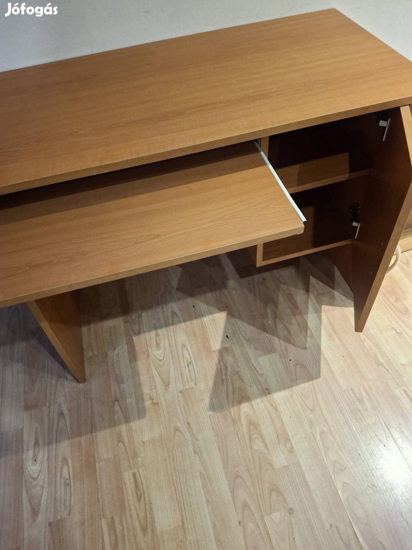 Számítógép asztal eladó