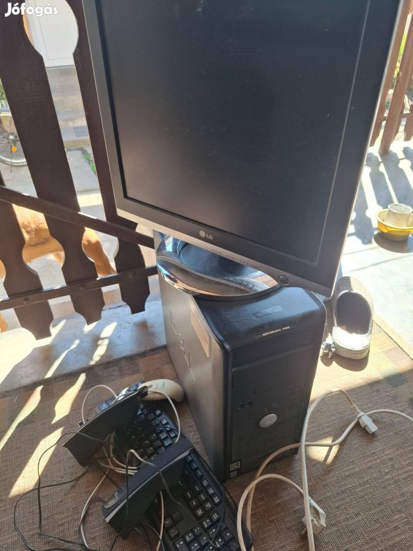 Számitógep eladó kompletten!