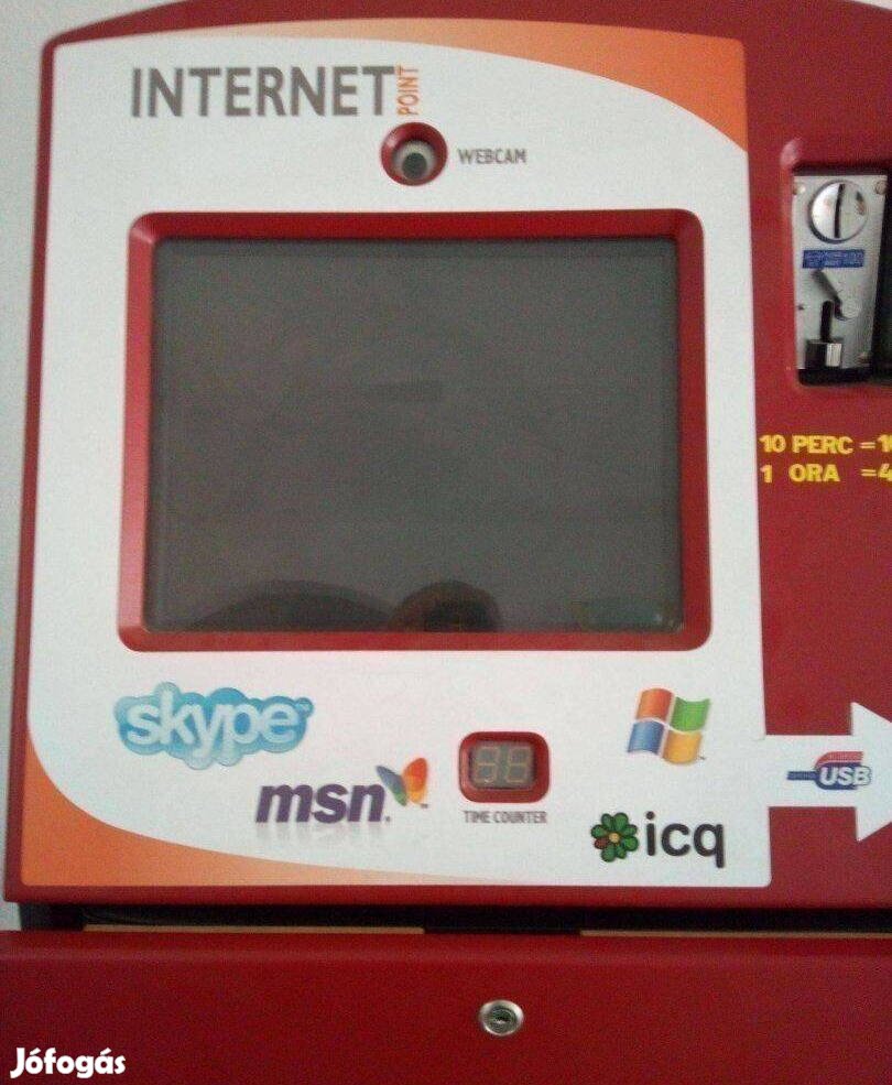 Számítógép konzol retro falra szerelhető