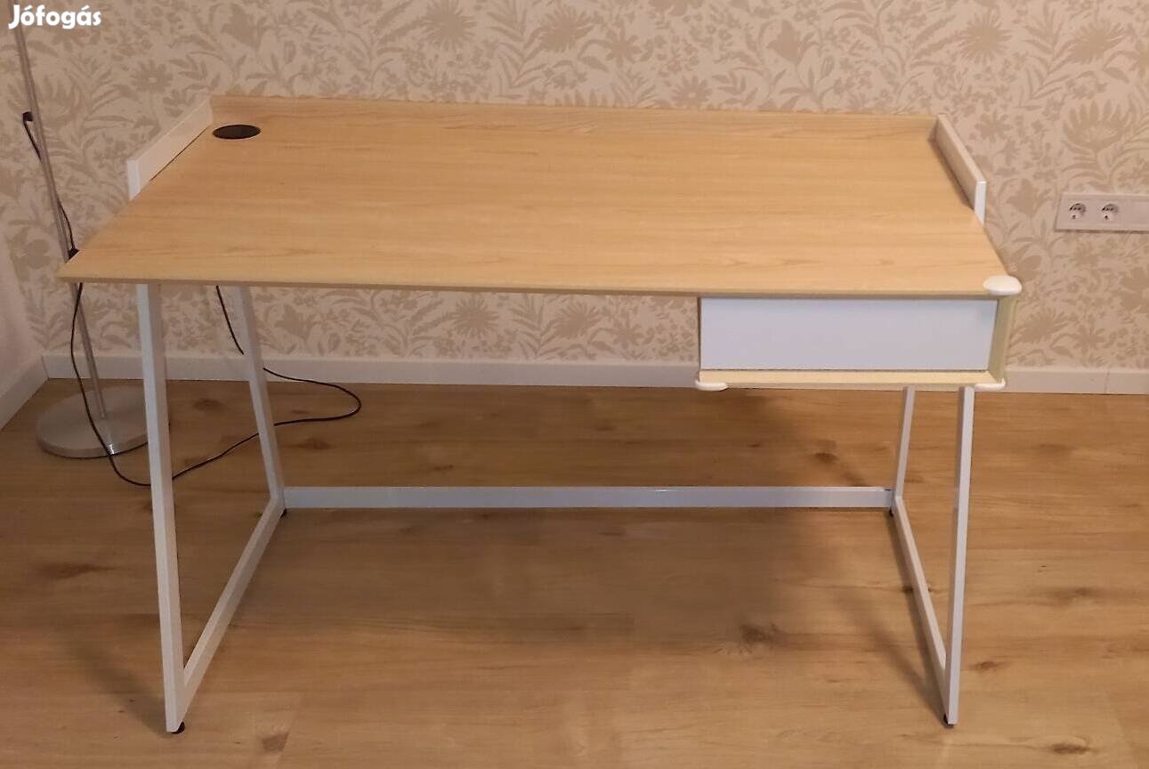 Számitógépasztal irodai iróasztal